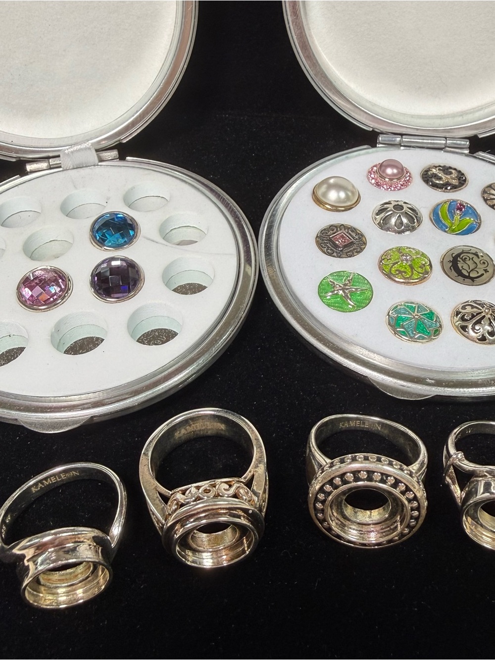 Set of 4 Kameleon Interchangeable Silver Rings with 17 Jewel Pops